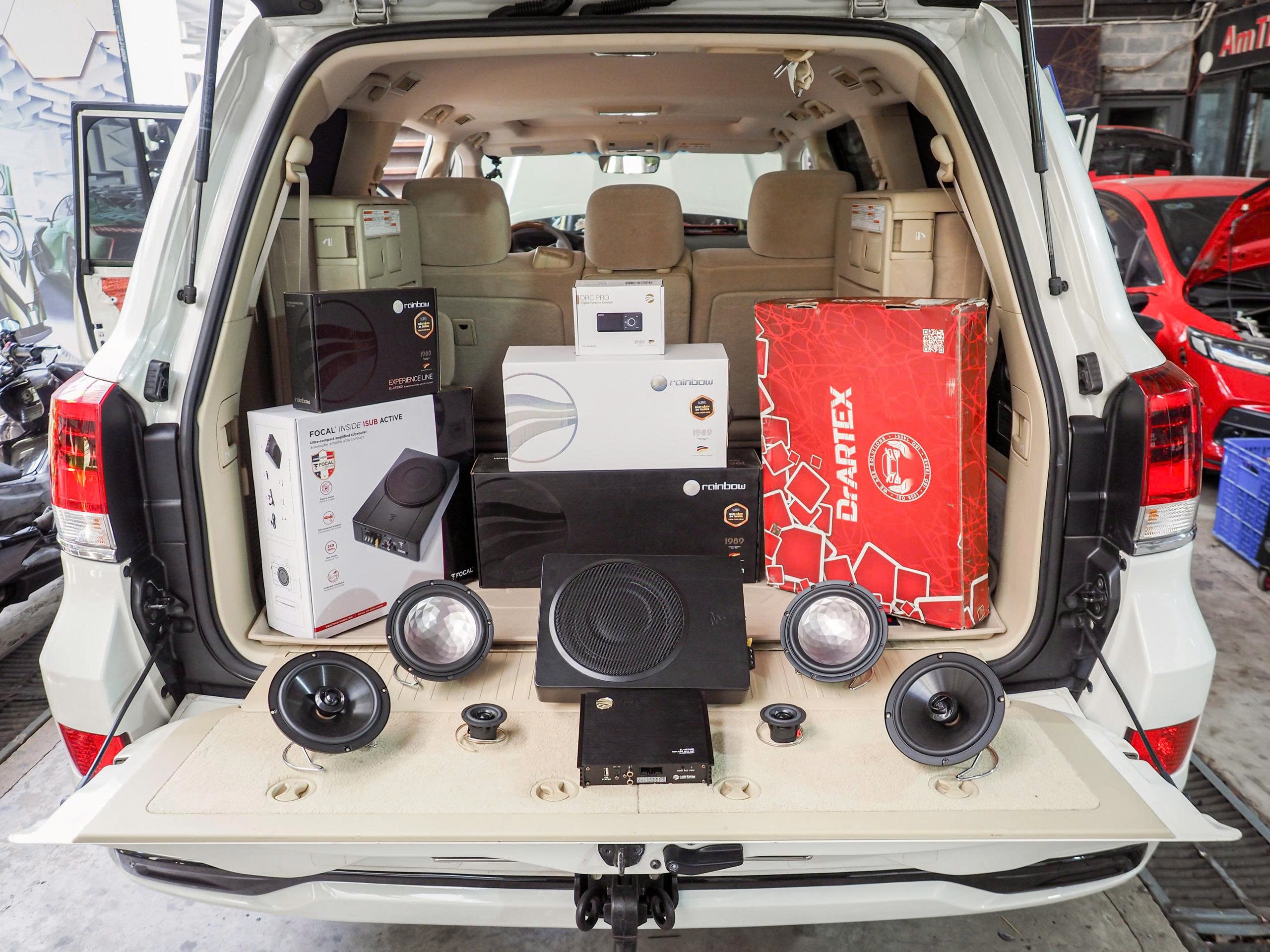 NÂNG CẤP ÂM THANH CHO TOYOTA LAND CRUISER VỚI PHIÊN BẢN KỈ NIỆM 30TH THƯƠNG HIỆU RAINBOW | AUTOBIS