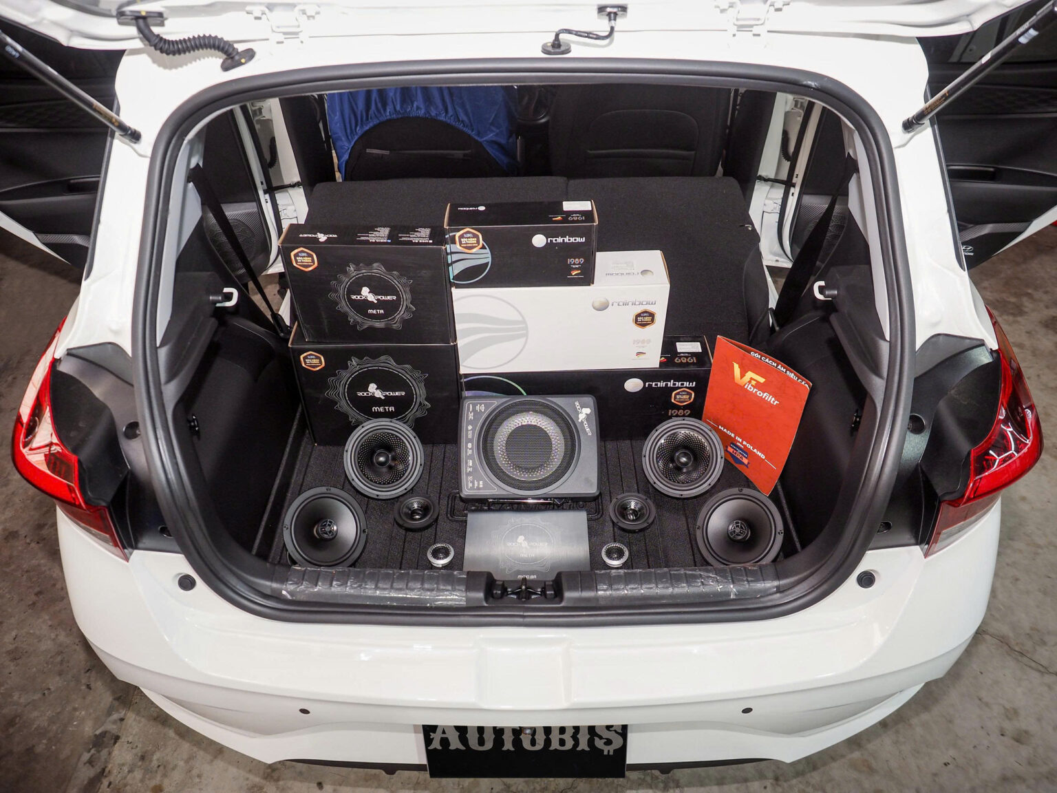 Nâng Cấp Âm Thanh Toàn Diện Dành Cho Hyundai i10 | AUTOBIS