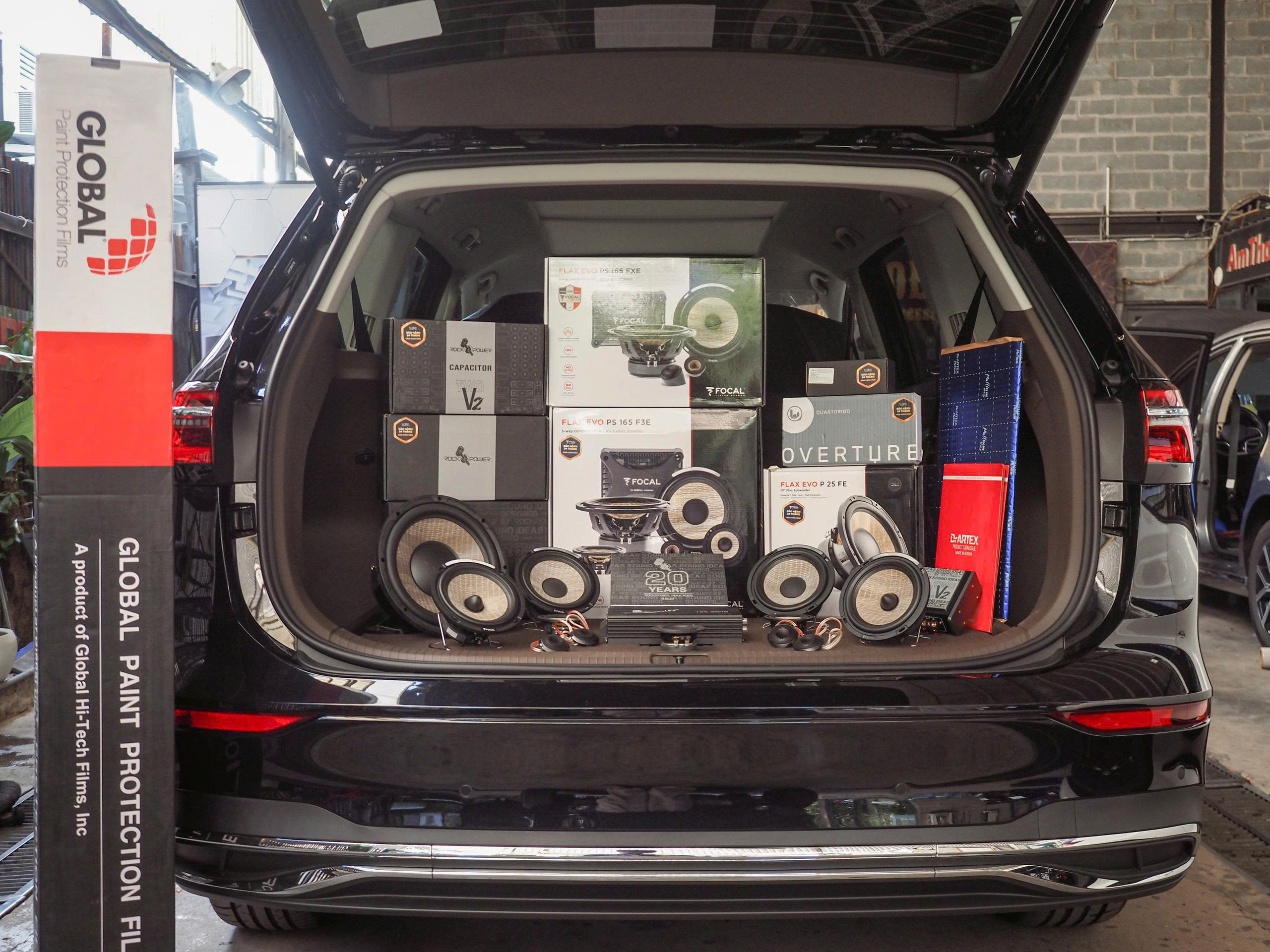 NÂNG CẤP ÂM THANH VÀ PHỤ KIỆN TOÀN DIỆN CHO VOLKSWAGEN VILORAN | AUTOBIS