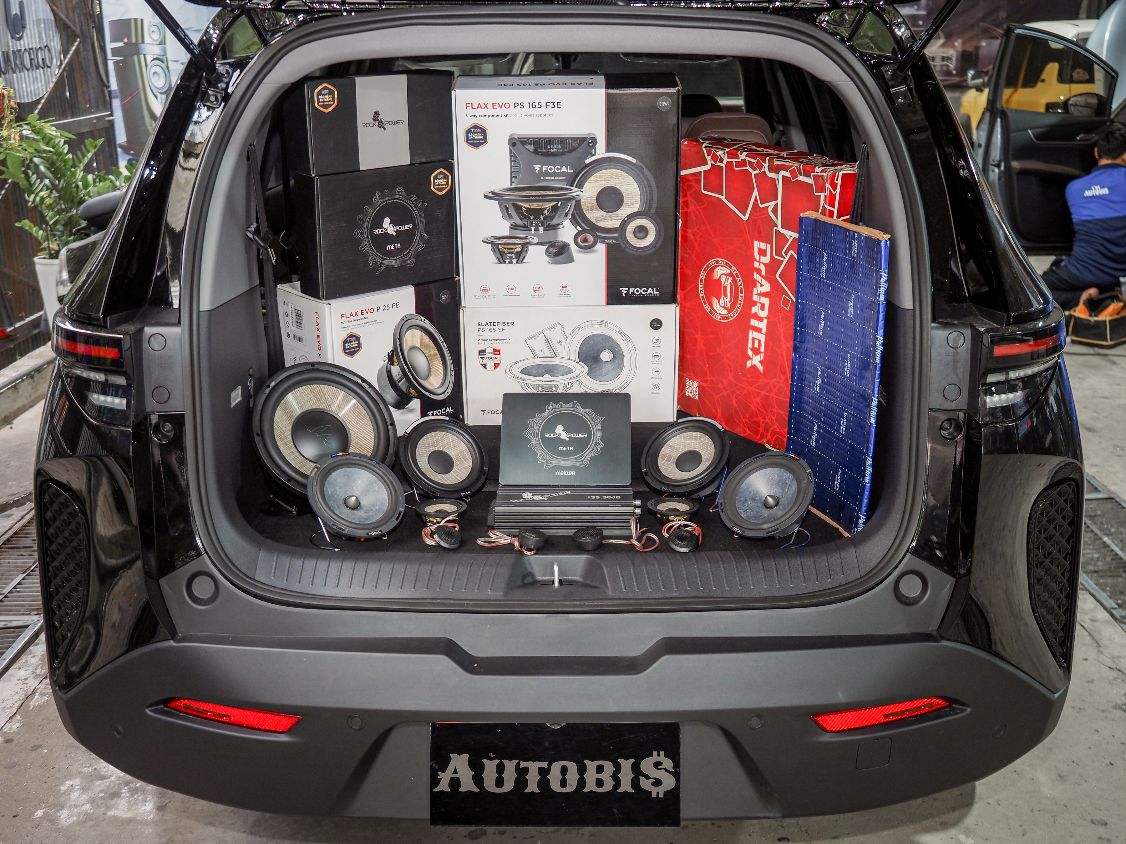 Nâng Cấp Hệ Thống Âm Thanh Cao Cấp Cho Vinfast MPV7 | AUTOBIS