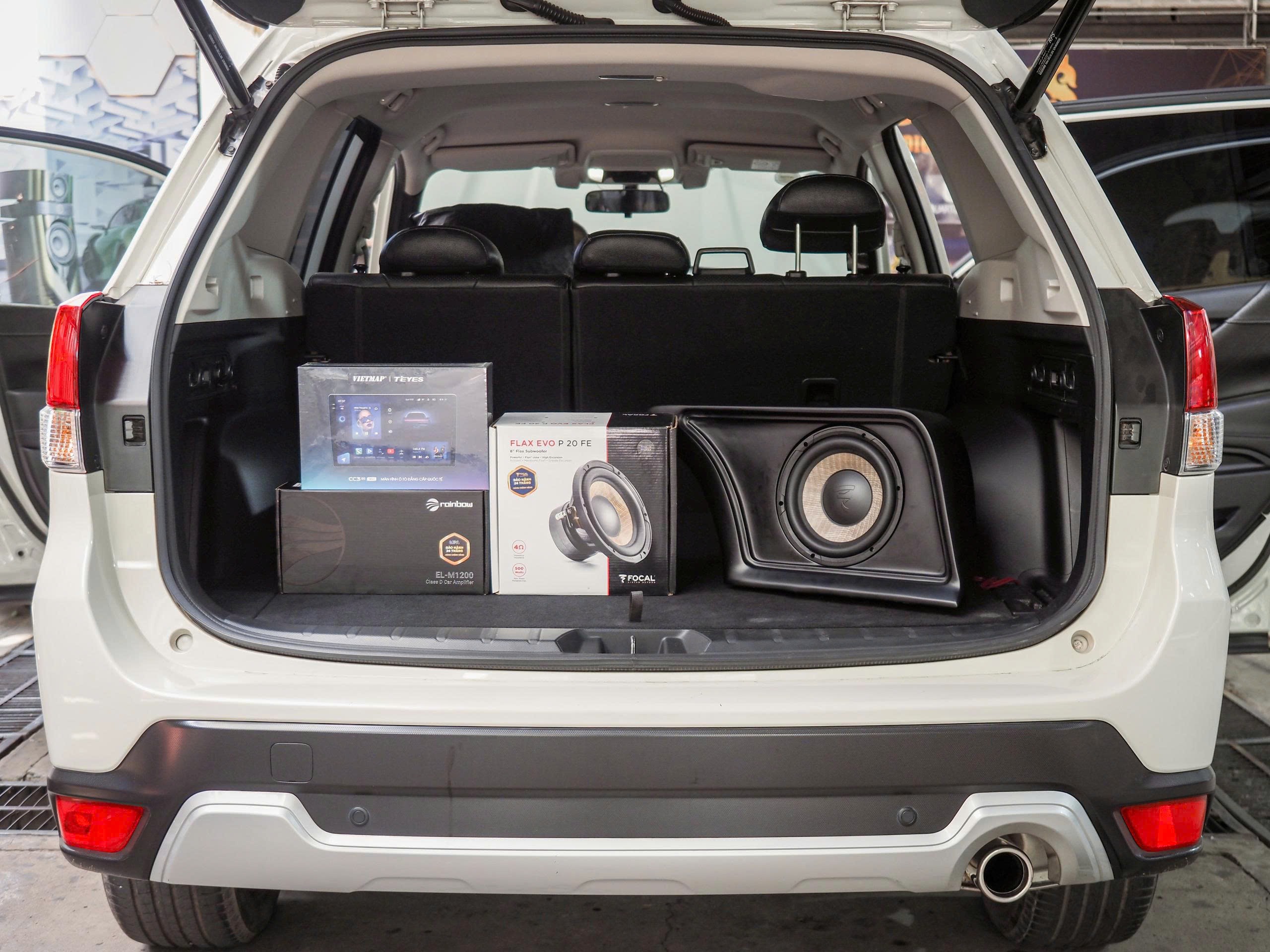 Nâng Tầm Giải Trí Với Subwoofer & Màn Hình Cho Subaru Forester | AUTOBIS