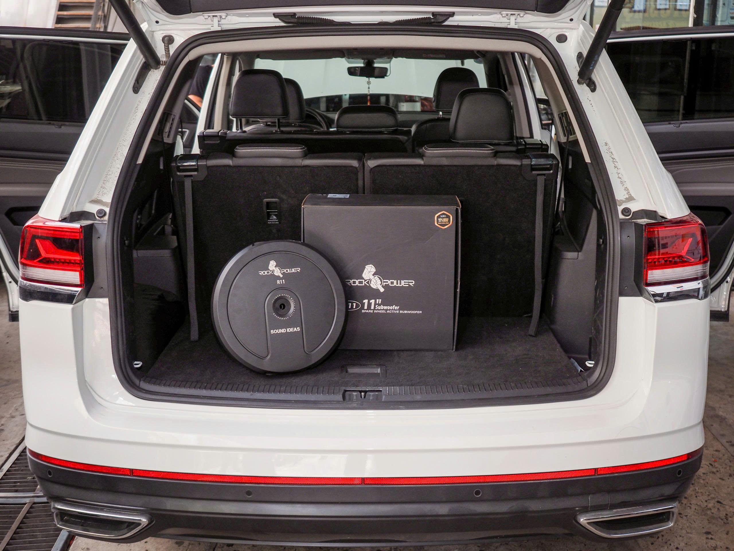 Volkswagen Teramont Nâng cấp Sub Điện Với Thương Hiệu Rockpower | AUTOBIS
