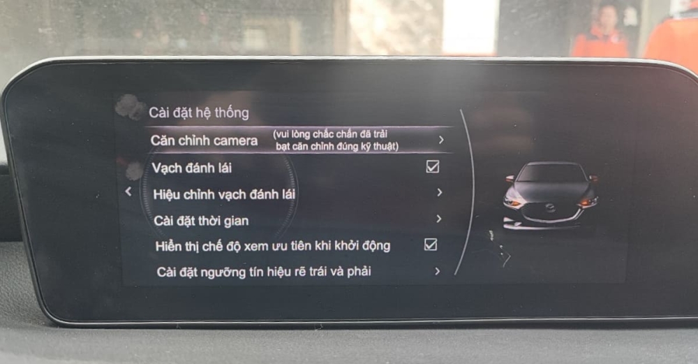 Chủ nhân Mazda hoàn toàn có thể sử dụng Camera 360 M11 dễ dàng nhờ bộ cài đặt đều hiển thị ngôn ngữ Tiếng Việt